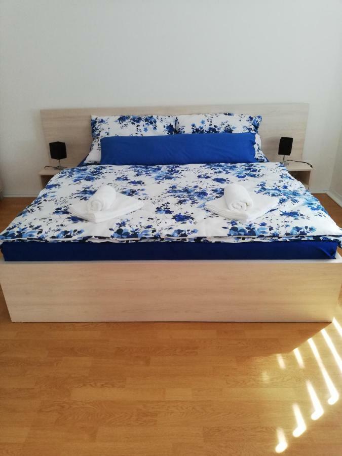 Apartman JulRich Vrbov Exterior foto